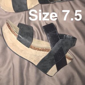Pierre Dumas wedges! Brand new - never worn!